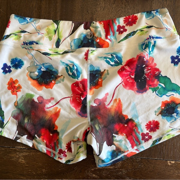 Born Primitive Booty Short - Picture 2 of 2